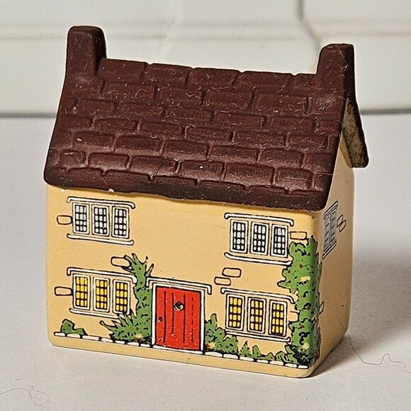 Wade Whimsey-On-Why Village house #21, Broomyshaw Cottage - Picture 1 of 6